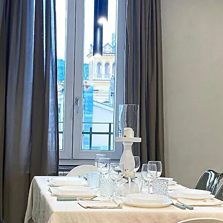 Charming Chic Design Apartament