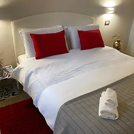 Apartament Charming Chic Design